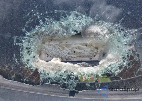 2015 Chrysler 300 из США, поврежденный, VIN 2C3CCAGG6FH736320